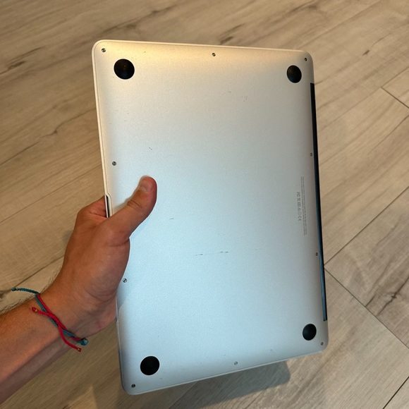 MacBook Air - Picture 4 of 4